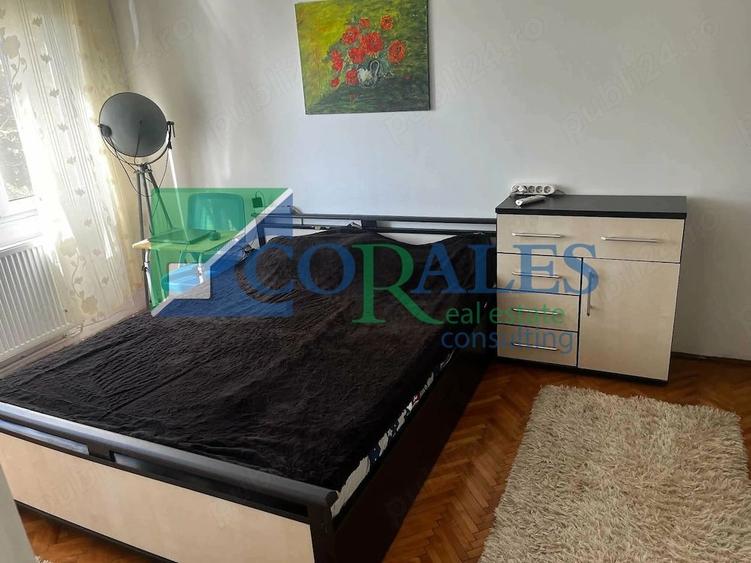 Apartament cu 3 camere semidecomandat în Complex Studențesc