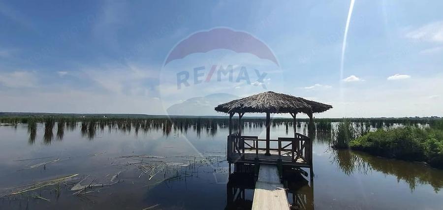 Teren de 2683 mp, în Budeni