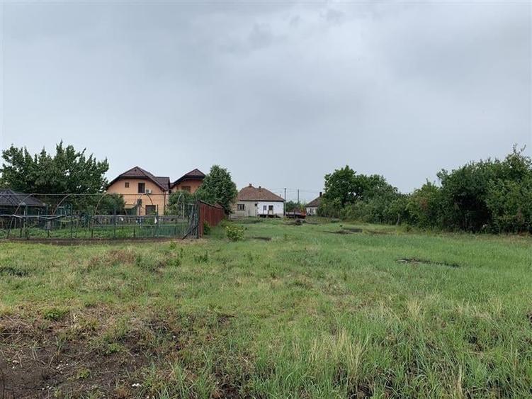 Teren Construcții intravilan de 4582 mp, în Gai