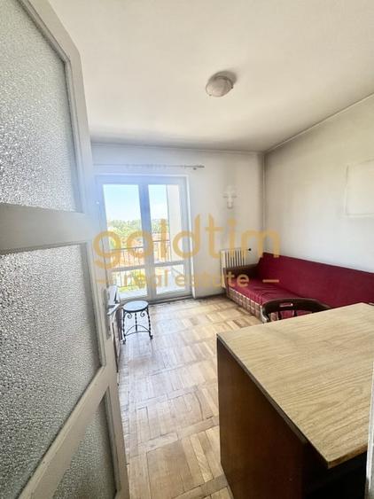 Apartament cu 3 camere semidecomandat în Kogălniceanu