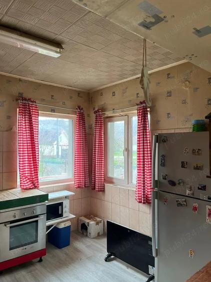 Casă cu 5 camere cu Teren 300 Mp în Bratca