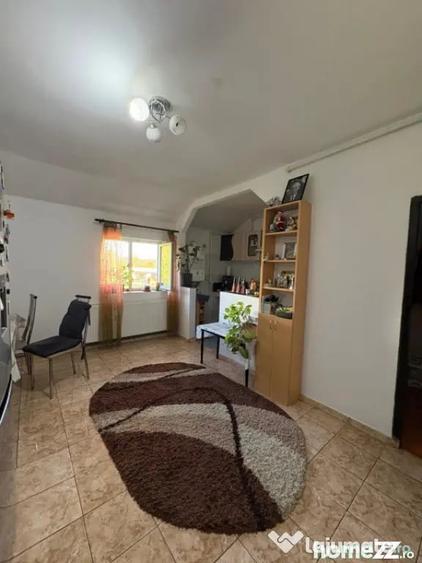 Apartament cu 2 camere semidecomandat în Tăuții de Sus