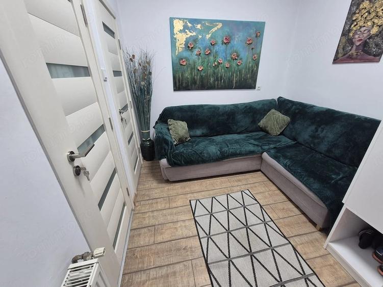 Apartament cu 5 camere decomandat în Central