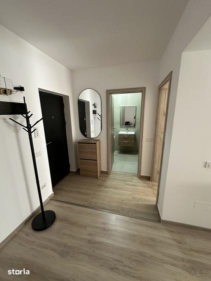 Apartament cu 2 camere semidecomandat în Apărătorii Patriei