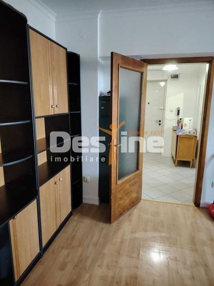 Apartament cu 2 camere semidecomandat în Crângași