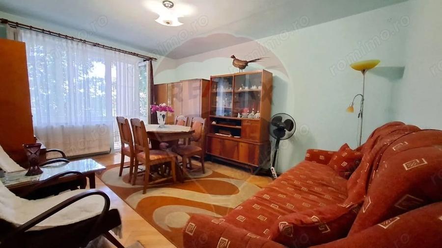 Apartament cu 2 camere decomandat în Central