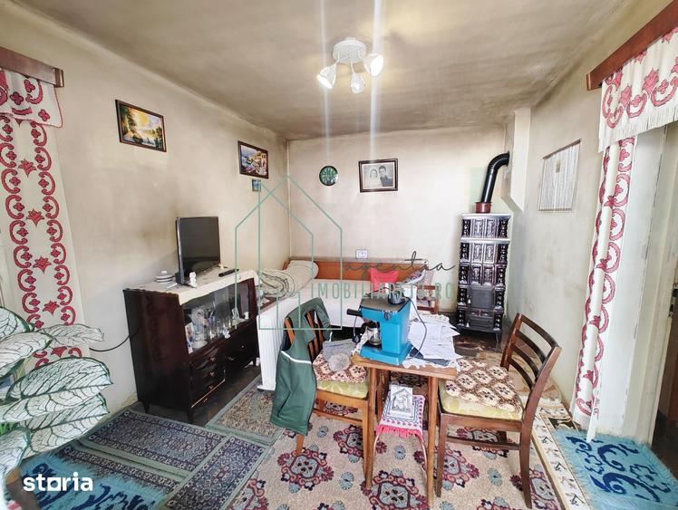 Casă cu 4 camere cu Teren 300 Mp în Central