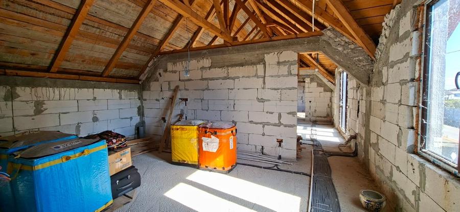 Casă cu 4 camere cu Teren 1000 Mp în Bâldana