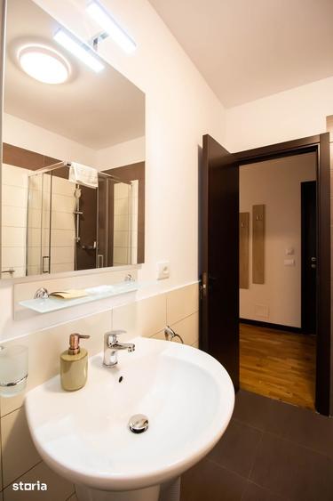 Casă cu Teren 4000 Mp în Central