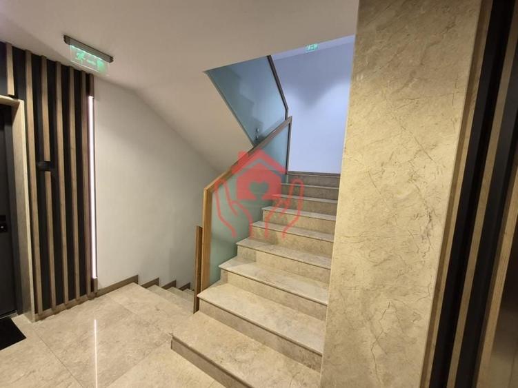 Apartament cu 3 camere semidecomandat, mobilat în Herăstrău