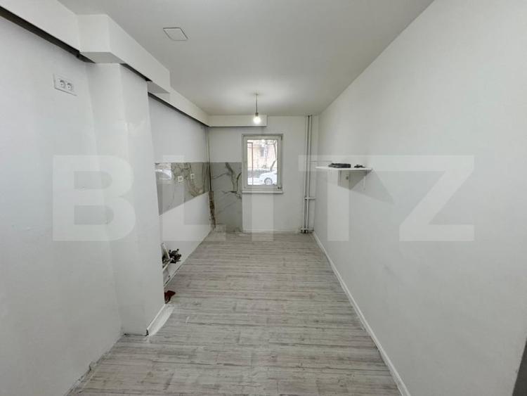 Apartament cu 4 camere decomandat în Valea Rosie