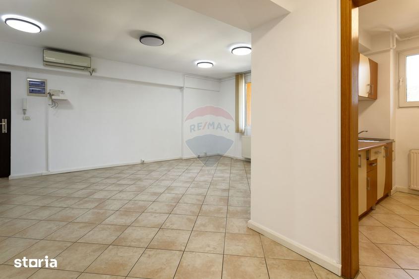 Spațiu comercial, de 68.5 mp, în Olimpia-Stadion