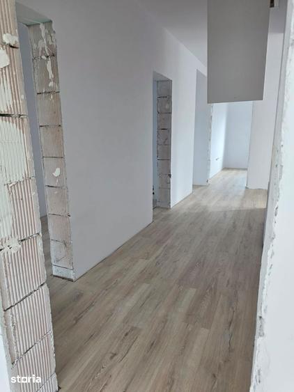 Casă cu 4 camere cu Teren 430 Mp în Central
