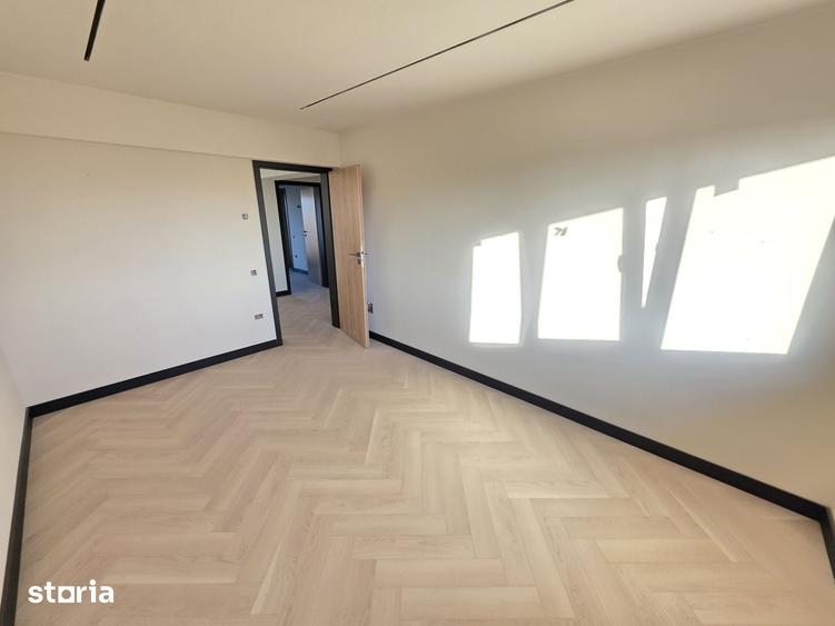 Casă cu 4 camere cu Teren 500 Mp în Central
