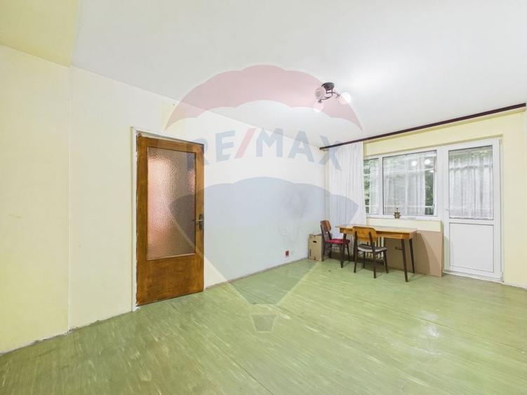 Apartament cu 2 camere semidecomandat, mobilat în Berceni