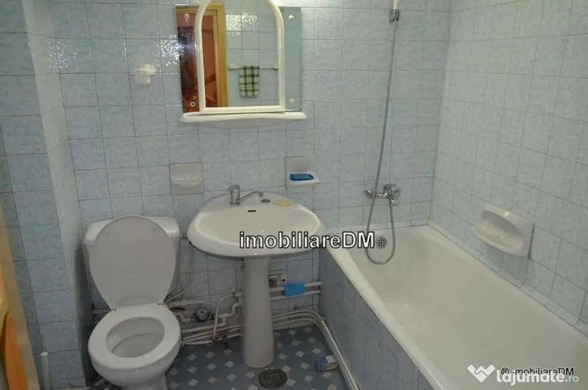 Apartament cu 3 camere decomandat în Independenței