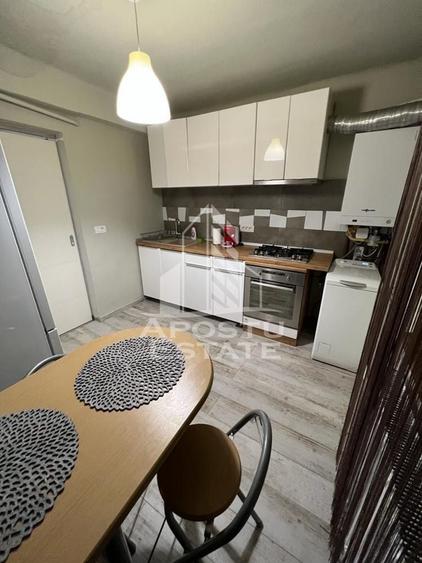Apartament cu 2 camere decomandat, mobilat în Central