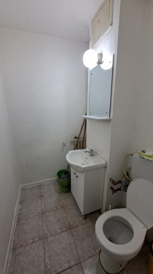 Apartament cu 3 camere decomandat în B-dul București