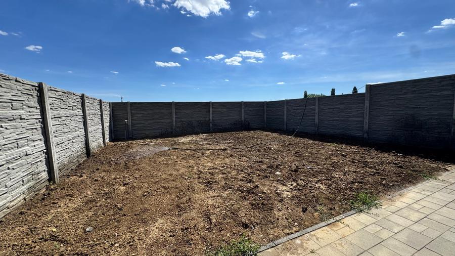 Duplex cu 5 camere cu Canalizare în Giroc