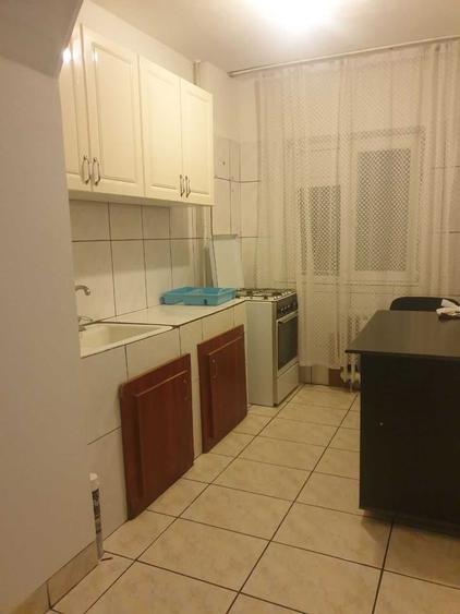 Apartament cu 2 camere semidecomandat în 1 Mai