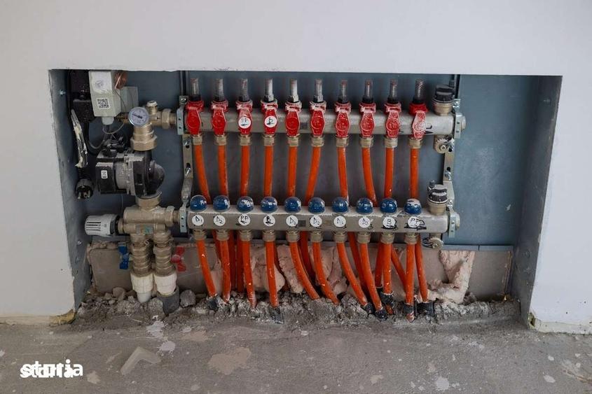 Casă cu 5 camere cu Teren 220 Mp în Palazu Mare