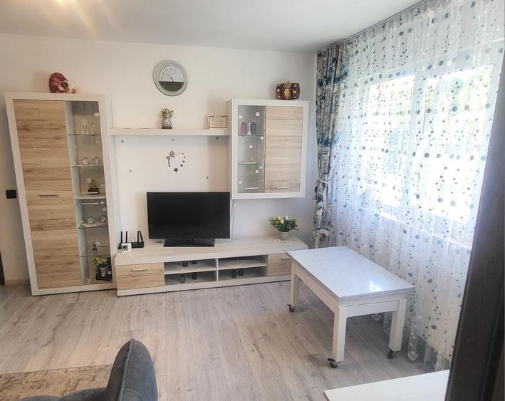 Apartament cu 2 camere semidecomandat în Găvana