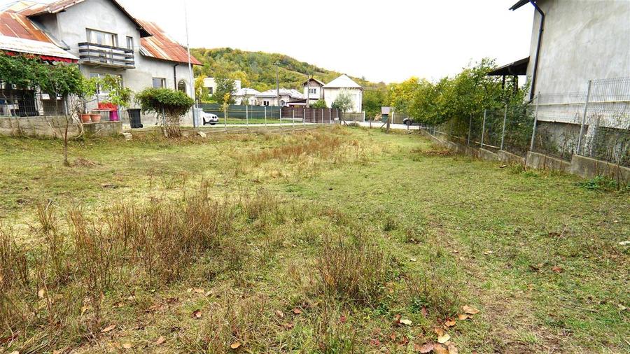 Teren intravilan de 9000 mp, în Aninoasa