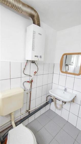 Casă cu 6 camere cu Teren 249 Mp în Rogerius
