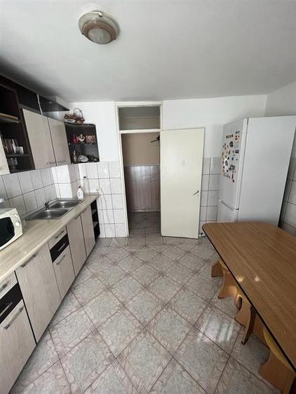 Apartament cu 2 camere semidecomandat în Unirii Sud