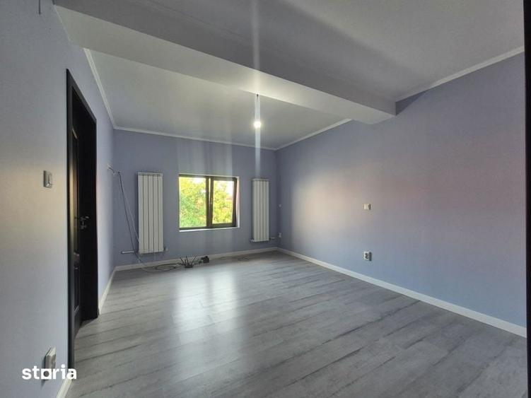 Casă cu 4 camere cu Teren 300 Mp în Central