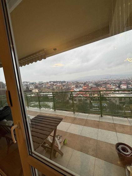 Apartament cu 3 camere decomandat în Bună Ziua