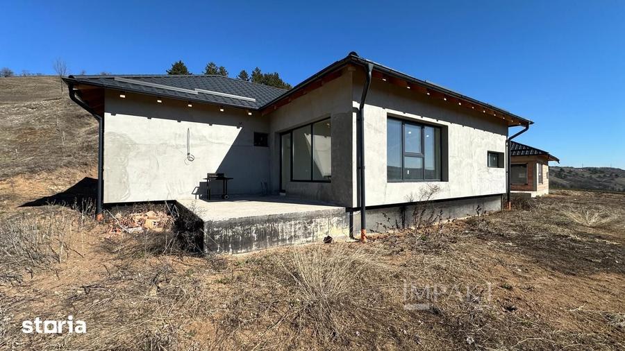 Casă cu 4 camere cu Teren 2977 Mp în Baciu
