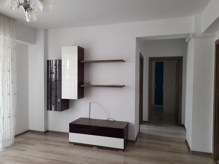 Apartament cu 2 camere semidecomandat în Berceni
