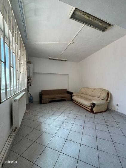Casă cu 4 camere în Mărgeanului