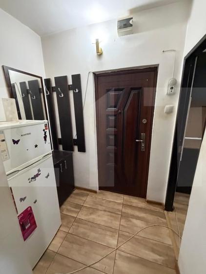 Apartament cu 2 camere semidecomandat, mobilat în Titulescu