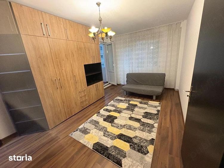 Apartament de inchiriat 3 camere, zona Grivitei - Brasov - 2