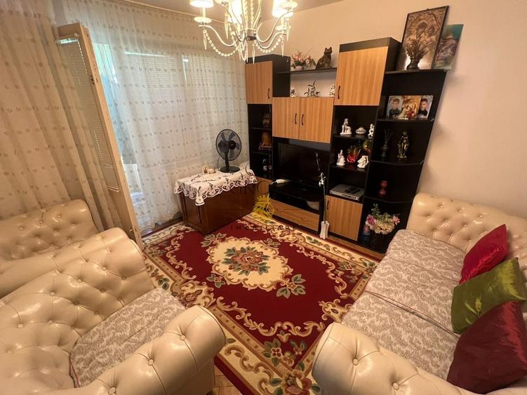 Apartament cu 3 camere, mobilat în Sud