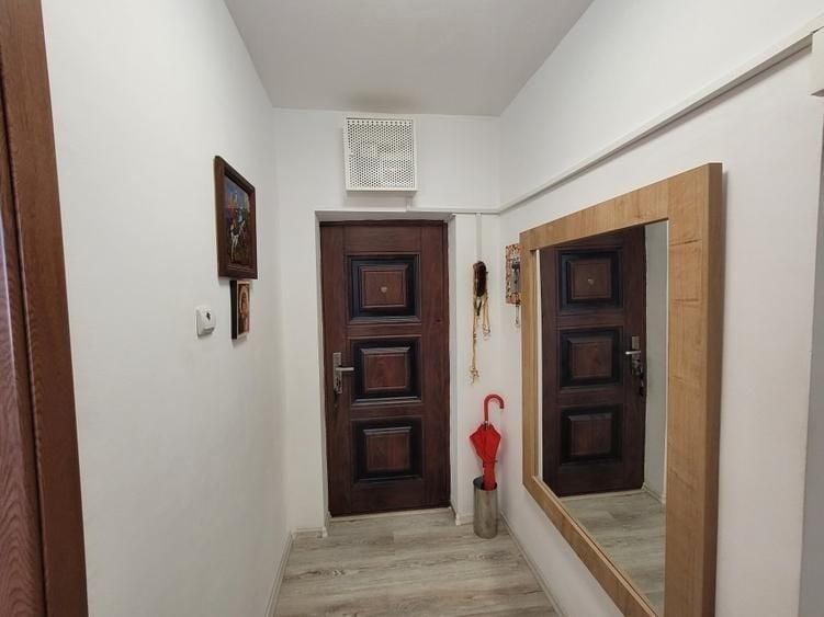 Apartament cu 3 camere decomandat în Colentina