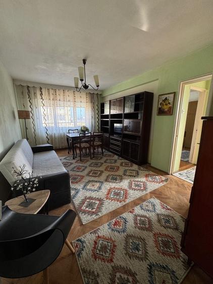 Apartament cu 2 camere semidecomandat în Piața Unirii