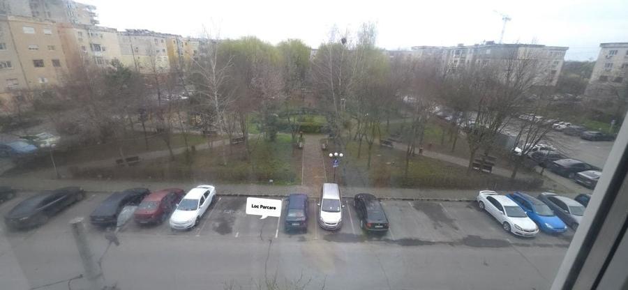 Garsonieră decomandată în Casa Cărții