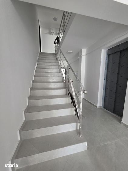 Apartament cu 3 camere în Calea București