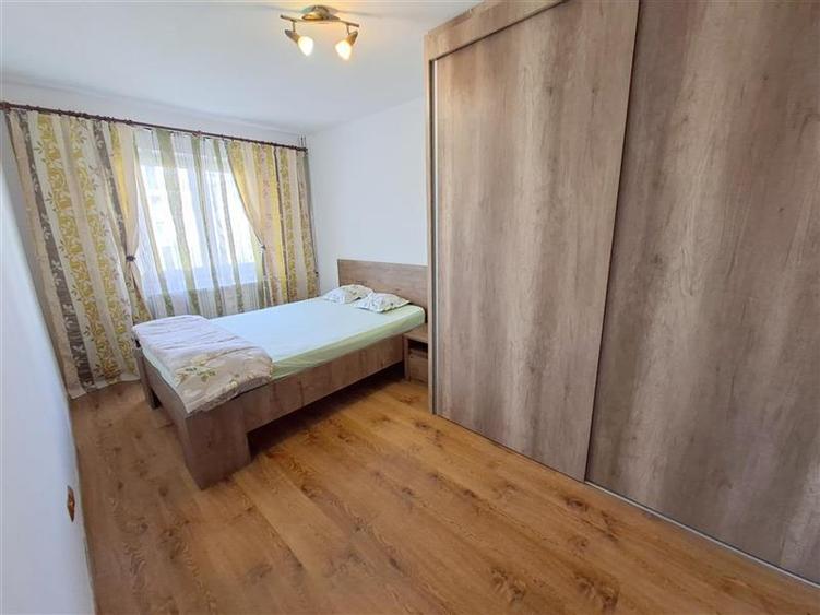 Apartament cu 2 camere nedecomandat, mobilat în Milcov