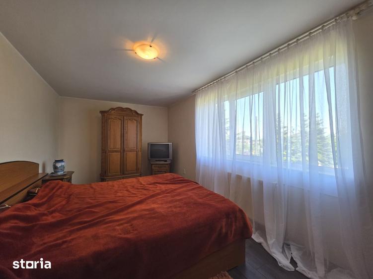 Casă cu 10 camere cu Teren 8000 Mp în Ciorogârla