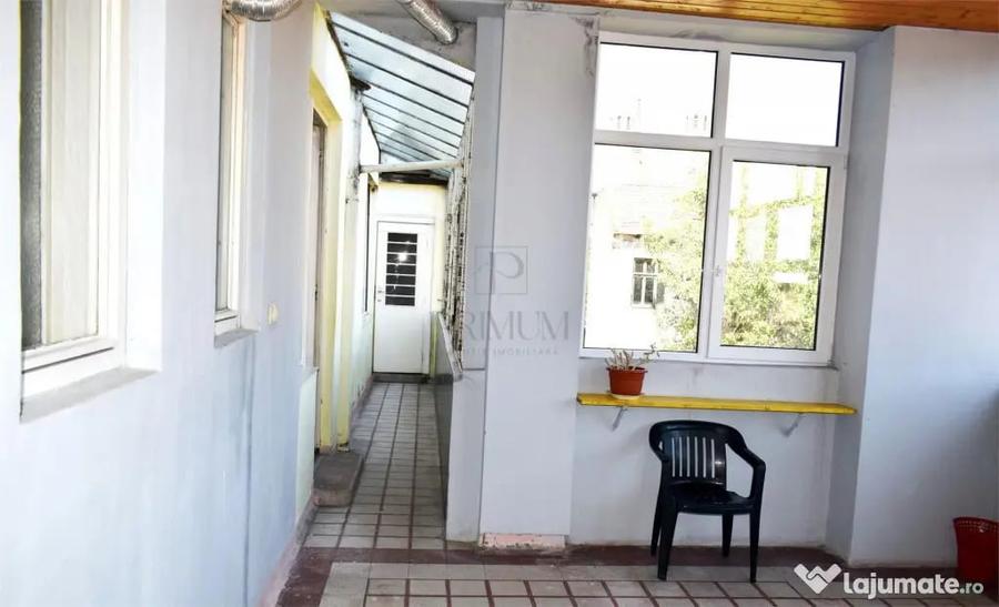 Apartament cu 4 camere decomandat în Bălcescu