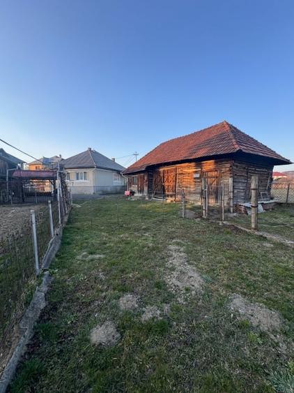 Casă individuală cu 3 camere cu Canalizare în Târgu Lăpuș