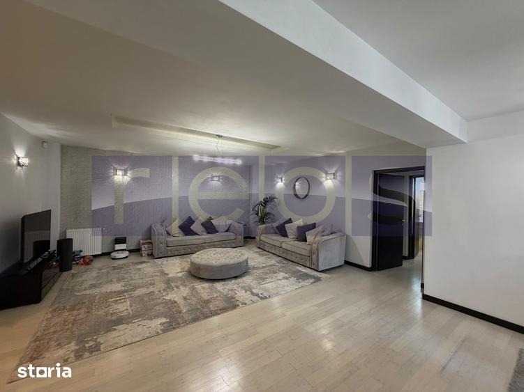 Apartament cu 3 camere în Străulești