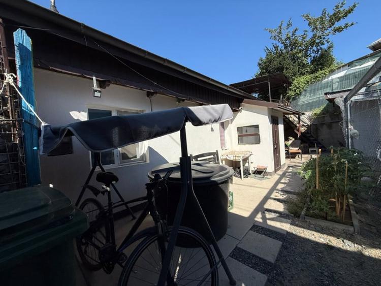 Casă cu 2 camere cu Teren 160 Mp în Păcii