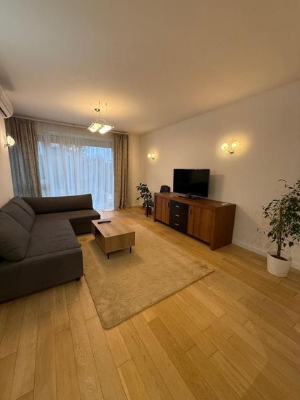 Apartament cu 2 camere semidecomandat, mobilat în Sisești