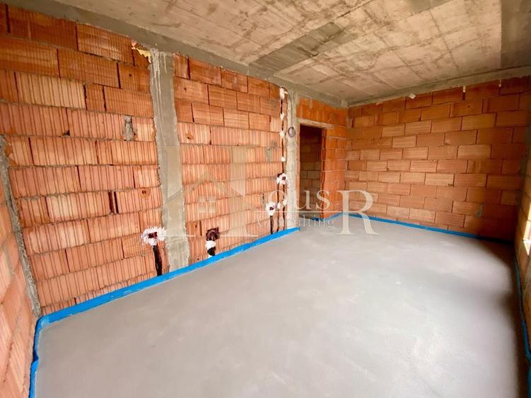 Duplex cu 4 camere cu Canalizare în Giroc