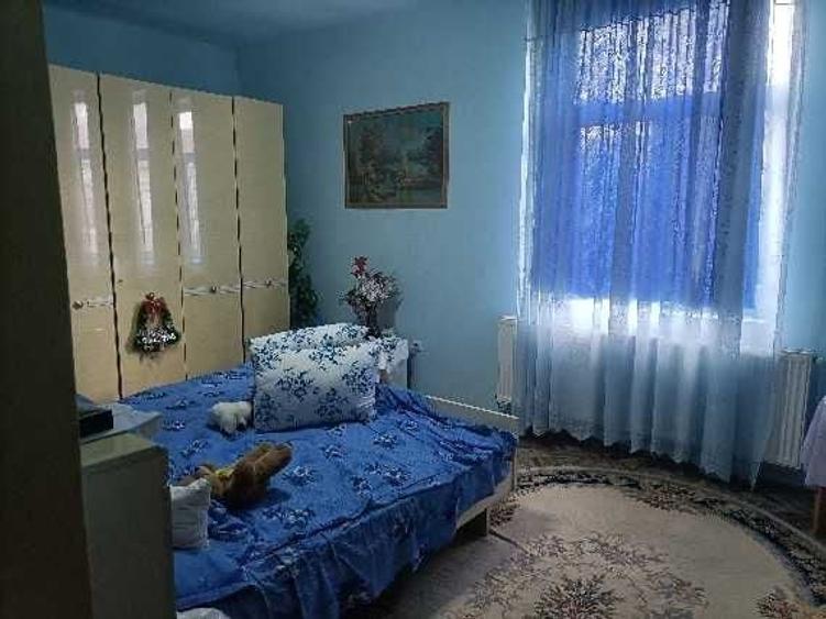 Apartament cu 3 camere decomandat în Exterior Vest